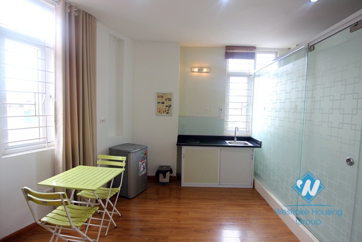 Studio on Tran Duy Hung str., center area of Trung Hoa Ward, Cau Giay District is available for rent